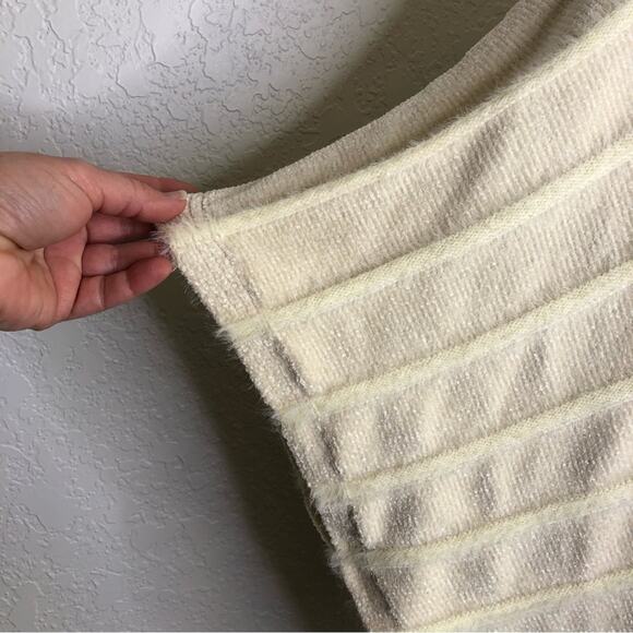 Anthropologie Akemi + Kin cream off white open front fringe poncho sweater O/S - Picture 6 of 16